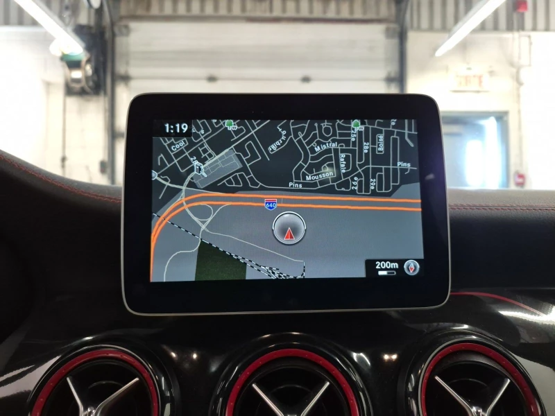 Mercedes-Benz GLA 45 AMG 4MATIC С РЕГИСТРАЦИЯ & АВТО КРЕДИТ , снимка 10 - Автомобили и джипове - 53342575