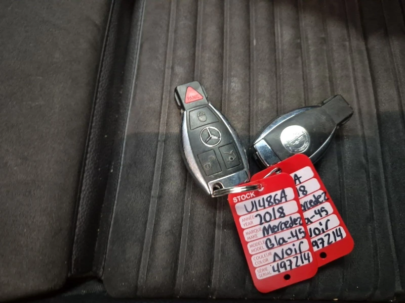 Mercedes-Benz GLA 45 AMG 4MATIC С РЕГИСТРАЦИЯ & АВТО КРЕДИТ , снимка 11 - Автомобили и джипове - 53342575