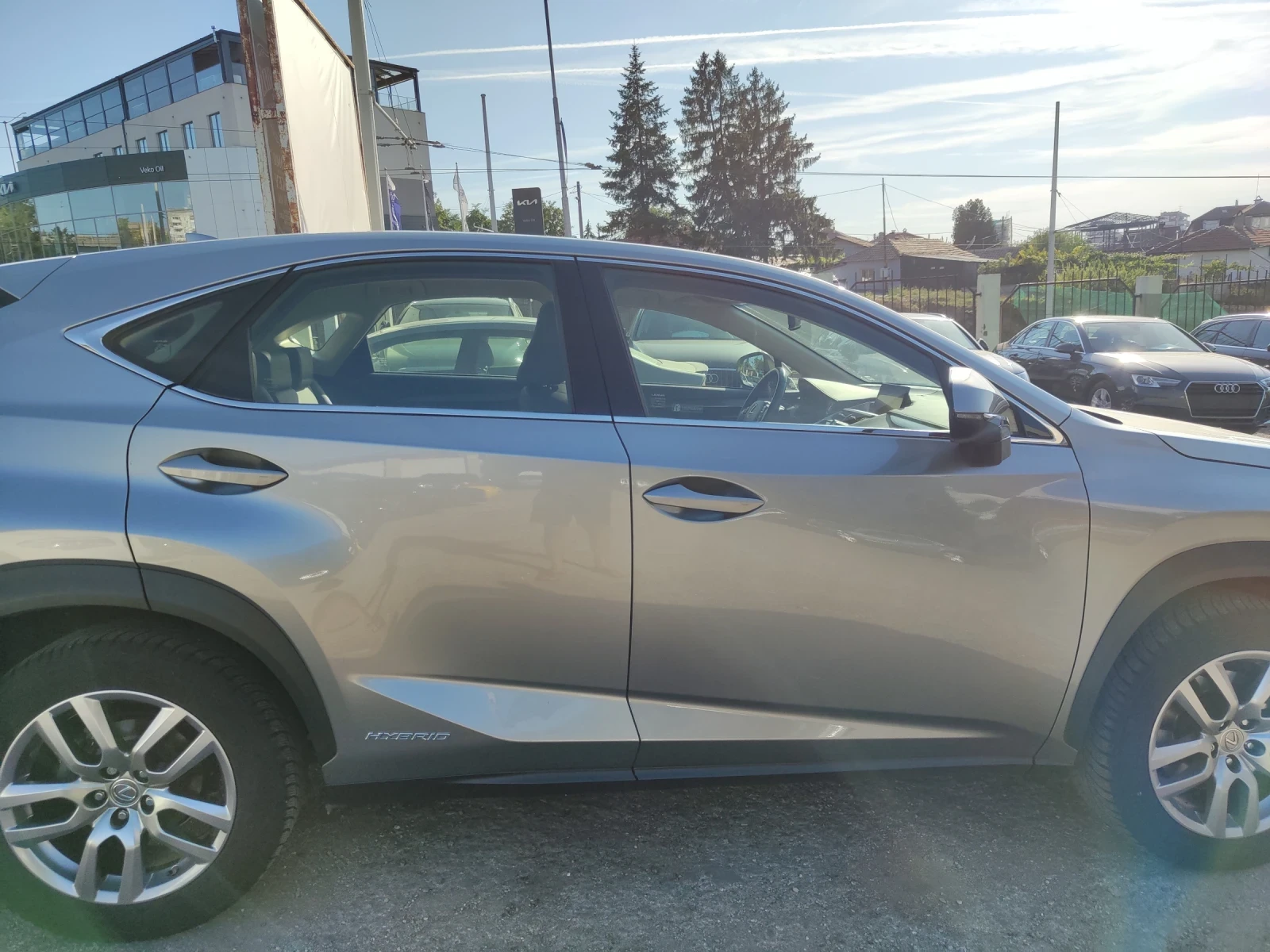 Lexus NX 300h  - изображение 7
