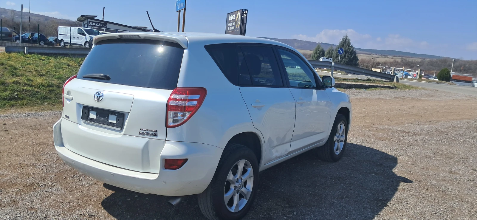 Toyota Rav4 2.2D4D, снимка 5 - Автомобили и джипове - 53870504