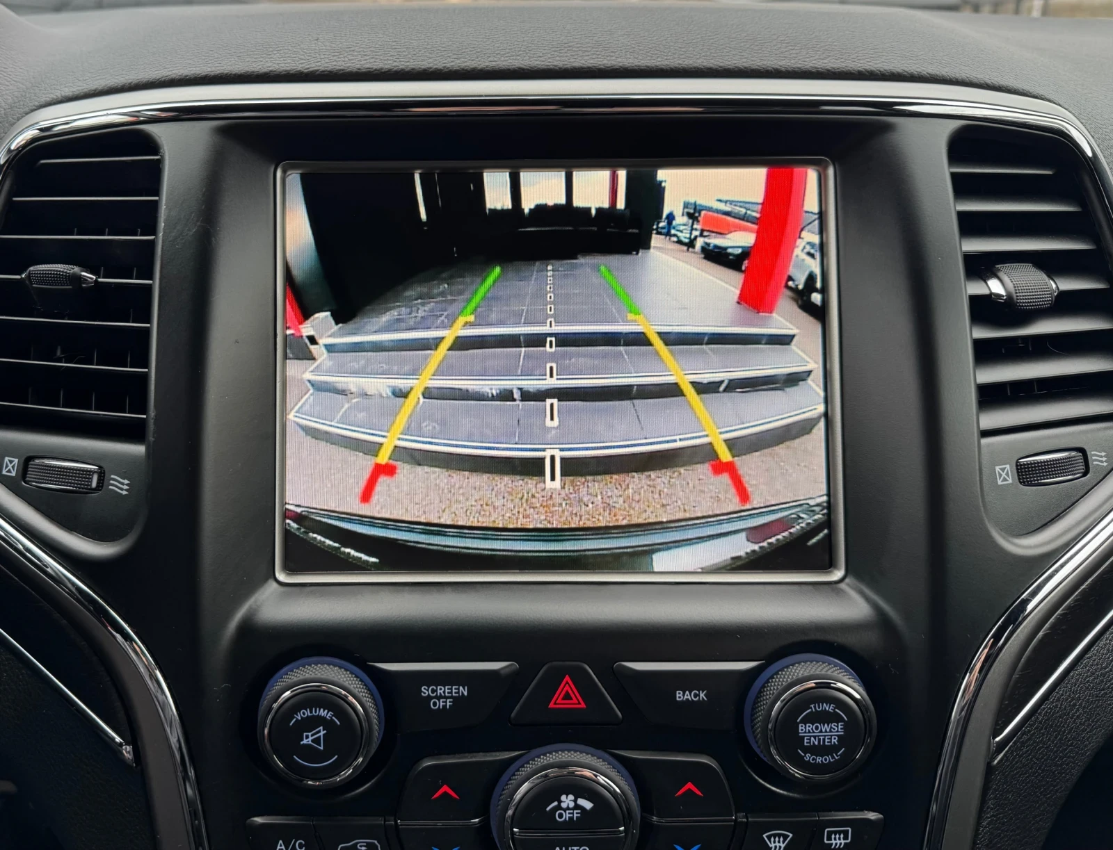 Jeep Grand cherokee 3.0D-NIGHT EAGLE-TV-MEMORY-KEYLESS-ПОДГРЕВИ-КАМЕРА, снимка 13 - Автомобили и джипове - 53965004