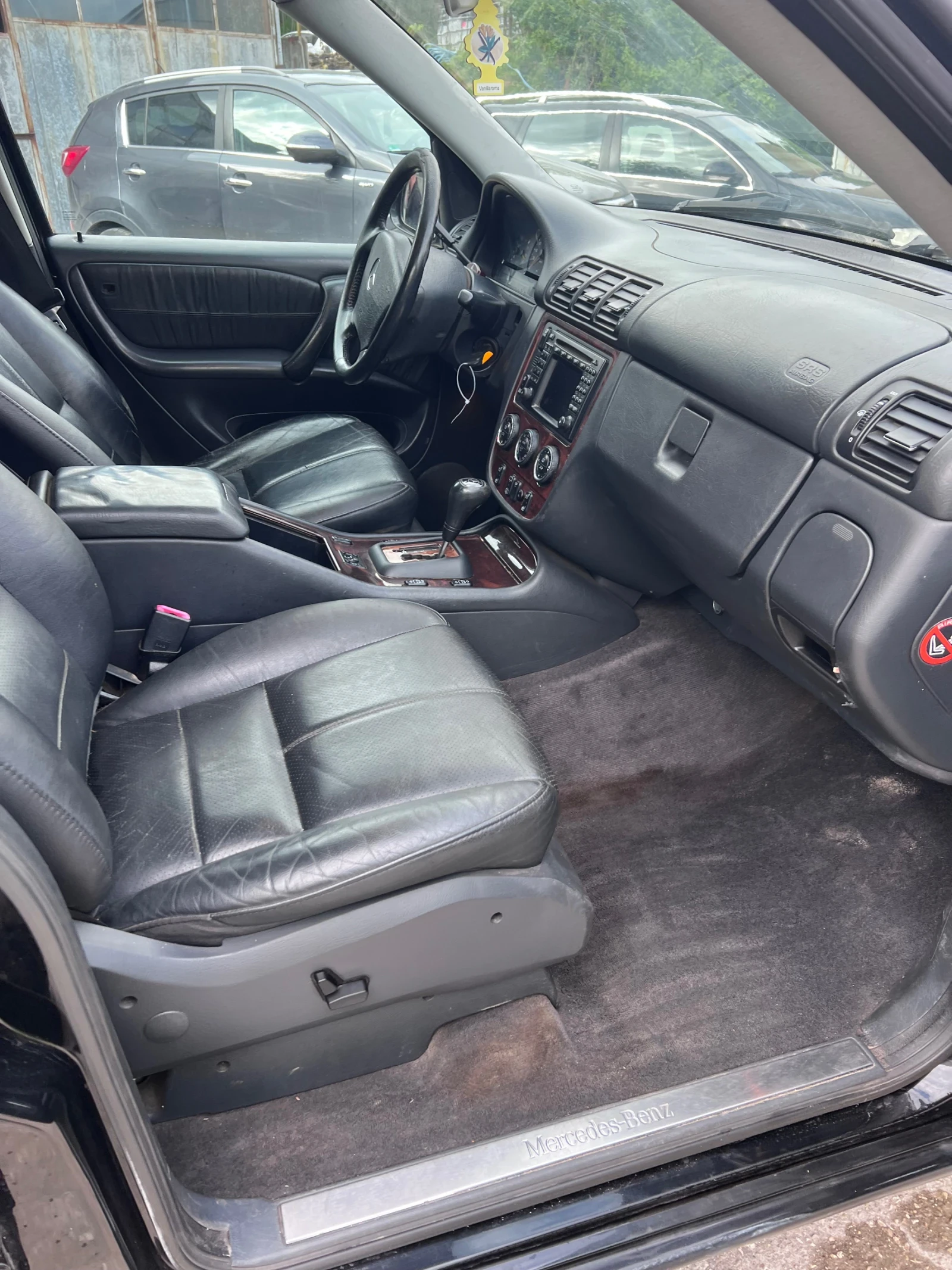 Mercedes-Benz ML 270, снимка 6 - Автомобили и джипове - 54666657