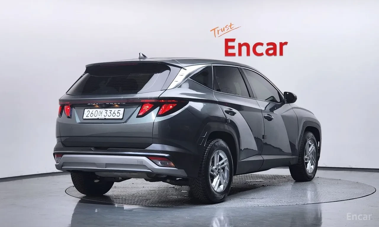 Hyundai Tucson 1.6 Premium / 4WD /360 Камера / ЛИЗИНГ, снимка 2 - Автомобили и джипове - 54804749