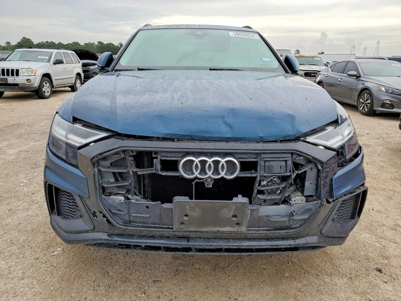 Audi Q8 3.0l Premium Plus S-Line, снимка 5 - Автомобили и джипове - 55093923