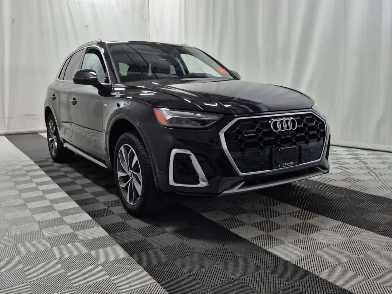 Audi Q5  TECHNIK / DISTRONIC / 360 / PANORAMA , снимка 2 - Автомобили и джипове - 55662095