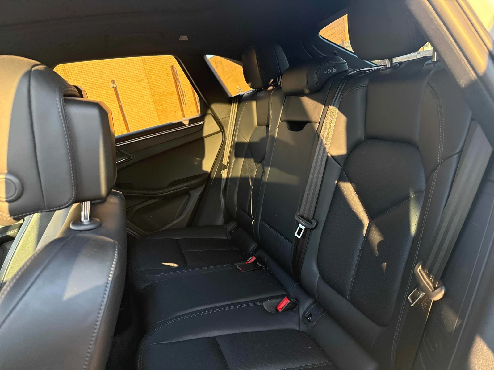 Porsche Macan * AWD * CARFAX * , снимка 10 - Автомобили и джипове - 56006753