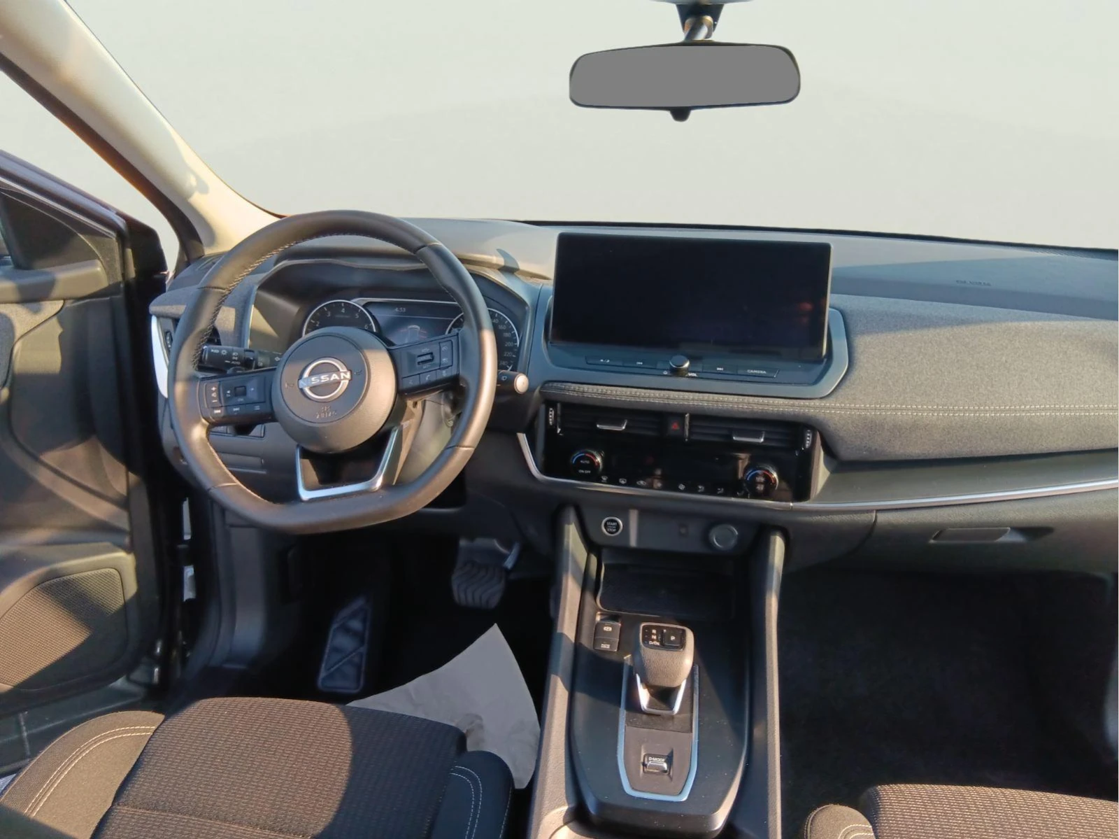 Nissan Qashqai 1.3, снимка 11 - Автомобили и джипове - 56301155