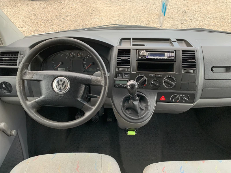 VW Transporter 1.9TDiПътнически 8+ 1, снимка 11 - Бусове и автобуси - 46173720