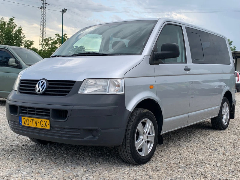 VW Transporter 1.9TDiПътнически 8+ 1, снимка 1 - Бусове и автобуси - 46173720