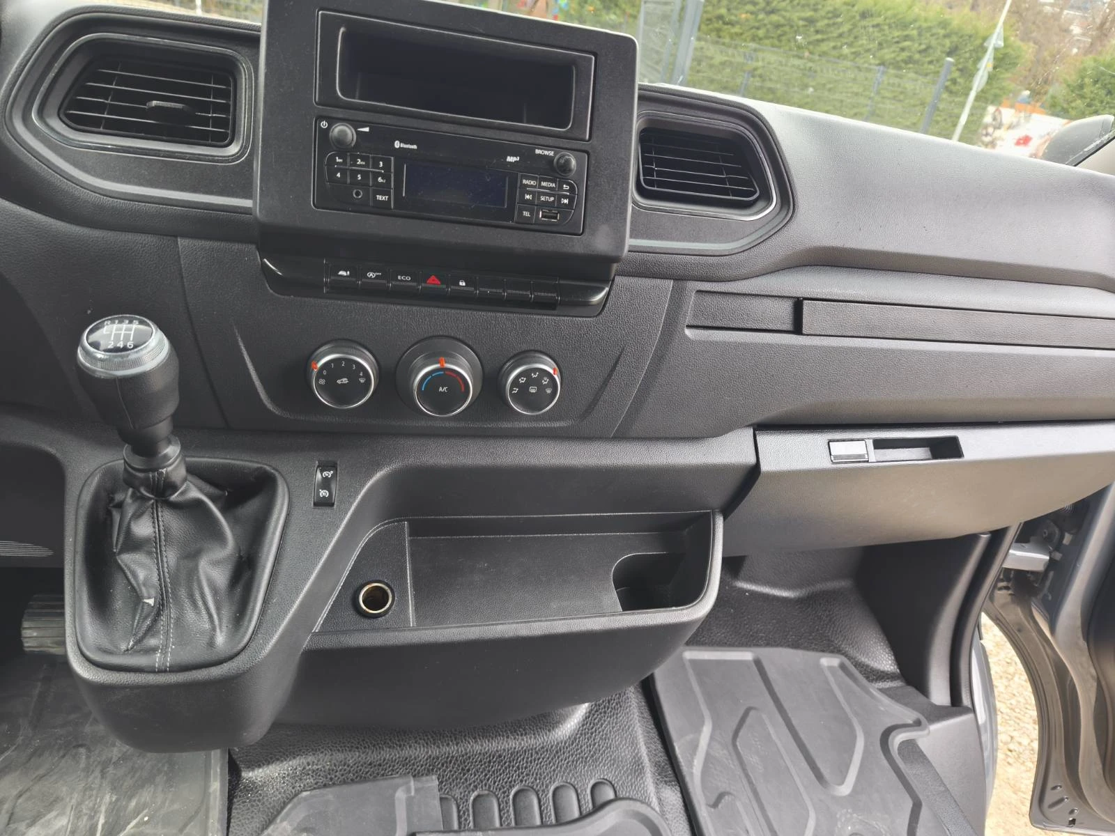 Renault Master 10 ПАЛЕТА//ДВЕ ЛЕГЛА//ЛИЗИНГ, снимка 6 - Бусове и автобуси - 53816523