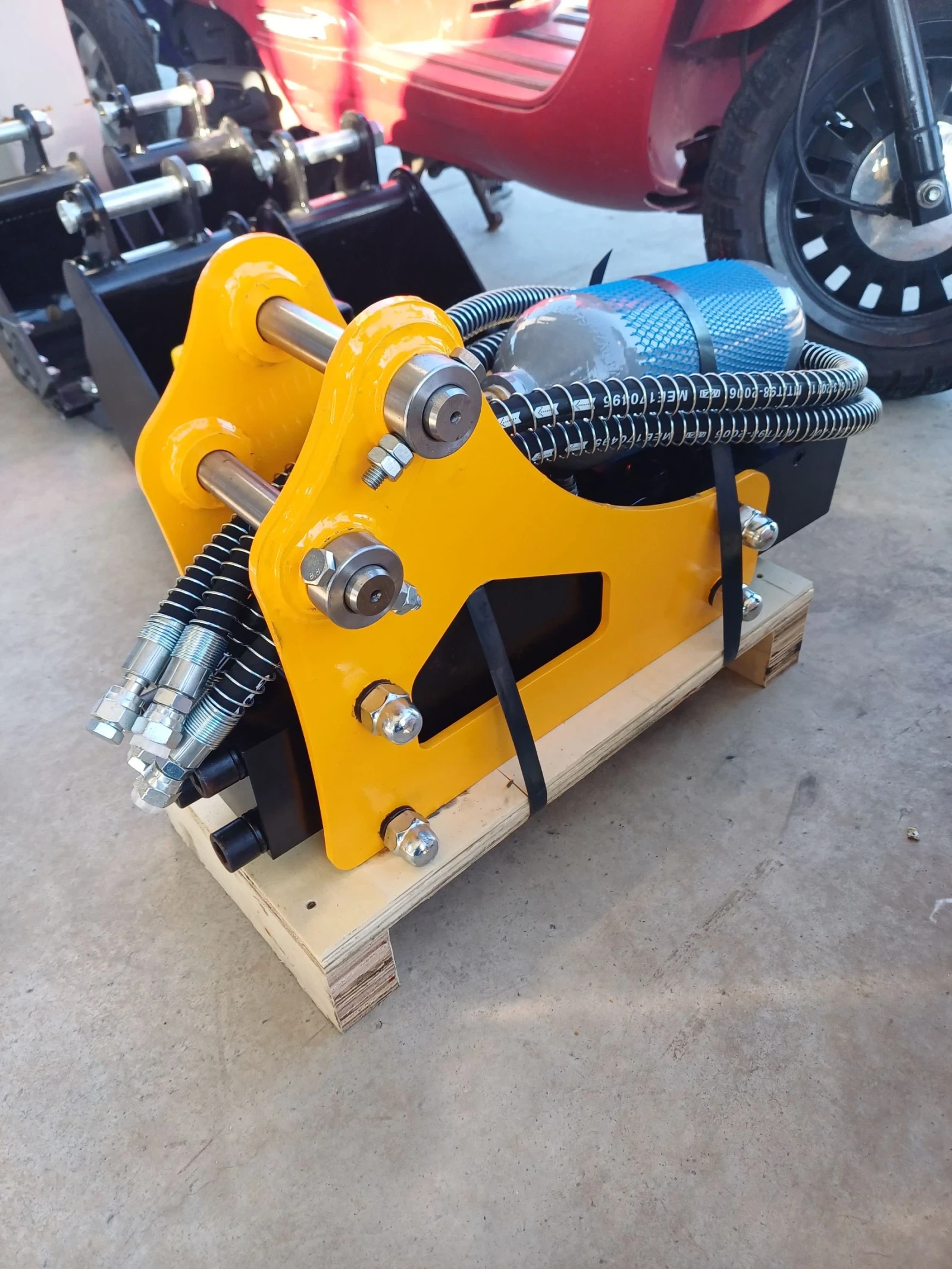  ABG CM12*  * 1.2     | Mobile.bg   13