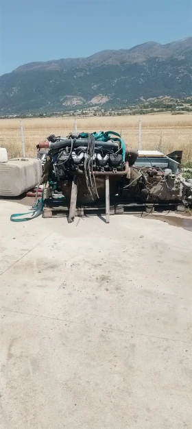 Двигател за scania v8, снимка 1