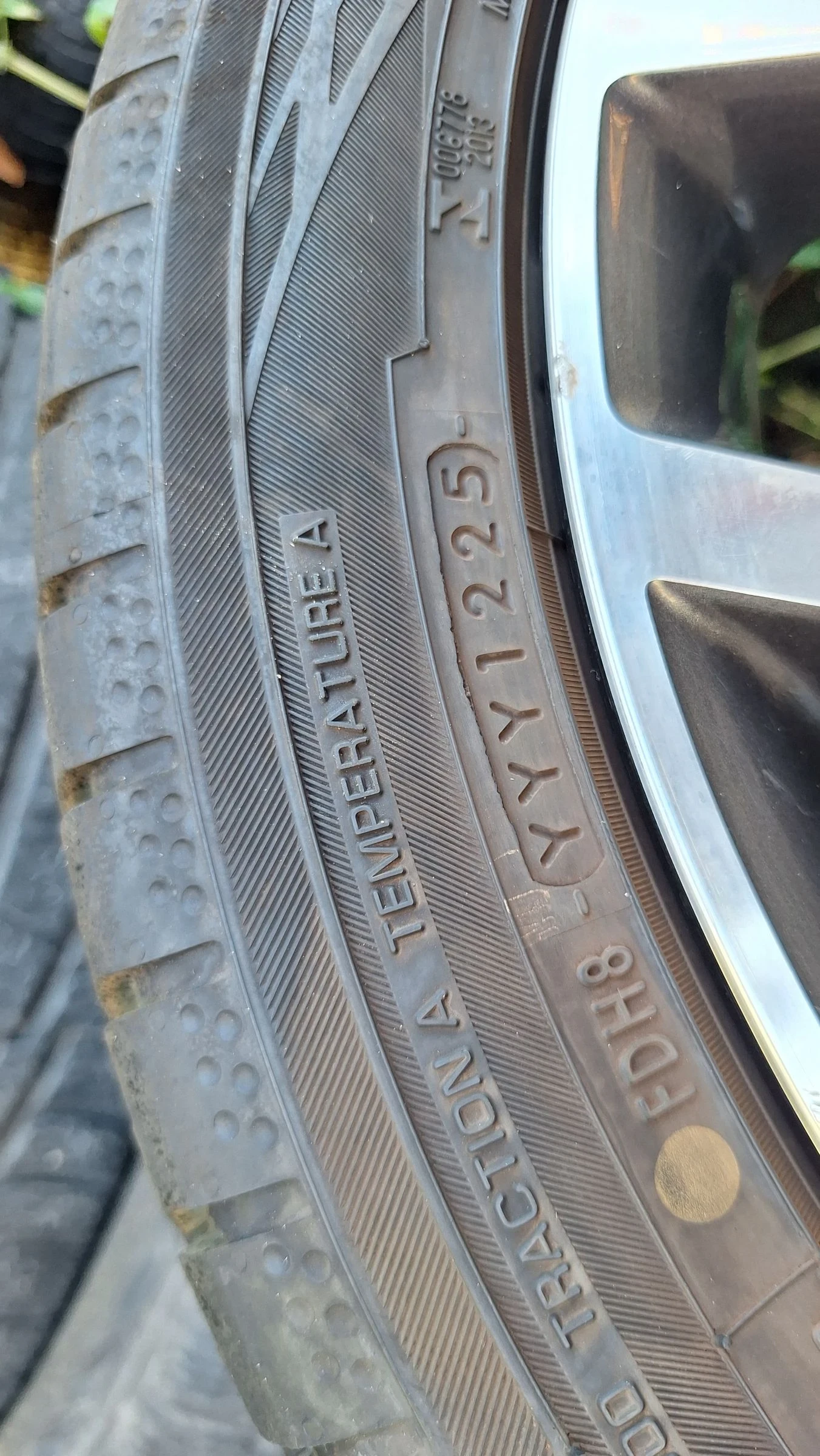 Гуми с джанти Yokohama 225/45R17, снимка 6 - Гуми и джанти - 56012696