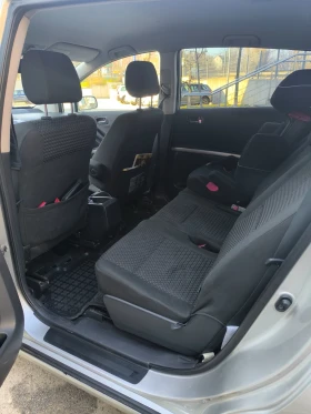 Toyota Corolla verso, снимка 7