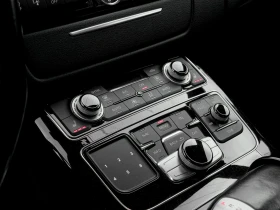 Audi A8 3.0TDI 262к.сMATRIX/KylessGO/ KAMERA/ШИБЕДАХ/BOSE/ - 19000 € / 37160.77 лв. - 83819622 12