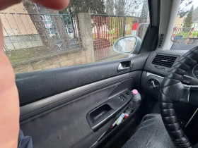 VW Golf - 2700 € / 5280.74 лв. - 28694254 8