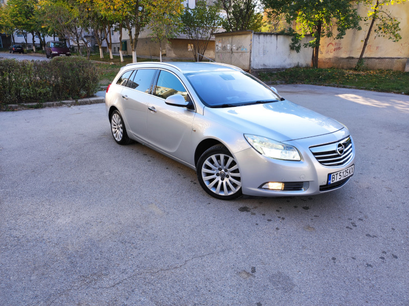 Opel Insignia 2.0 CDTI/Navi/Cosmo, снимка 1 - Автомобили и джипове - 44642820