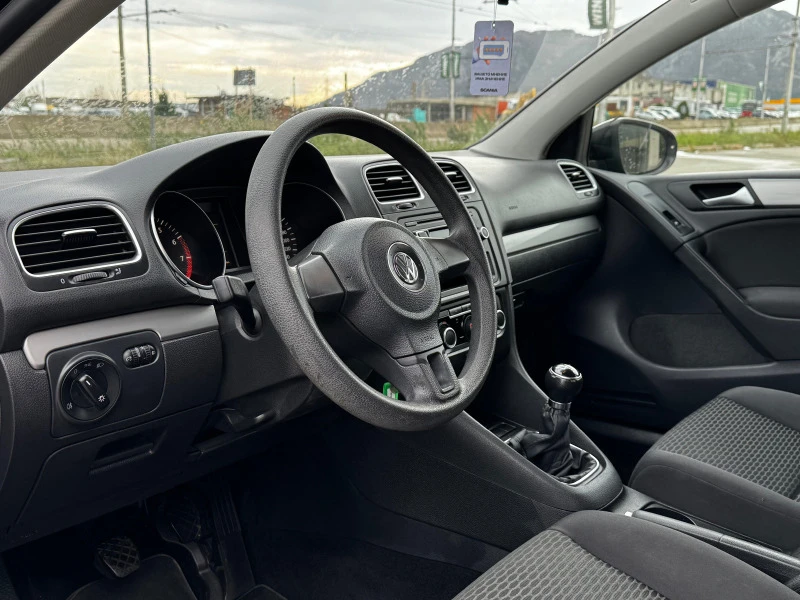 VW Golf 1.4i~80hp, снимка 9 - Автомобили и джипове - 43249914