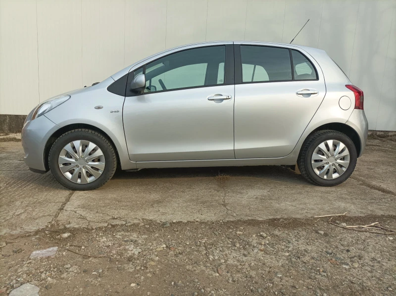 Toyota Yaris, снимка 4 - Автомобили и джипове - 44217078