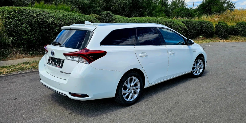 Toyota Auris 1.8   ХИБРИД, снимка 4 - Автомобили и джипове - 50818802
