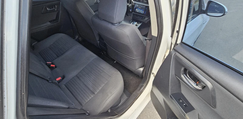 Toyota Auris 1.8   ХИБРИД, снимка 12 - Автомобили и джипове - 50818802