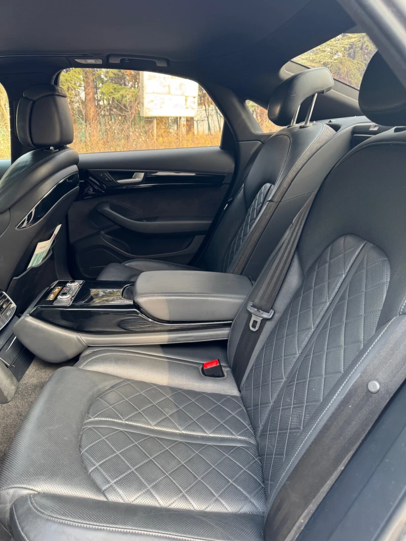Audi A8 3.0TDI 262к.сMATRIX/KylessGO/ KAMERA/BOSE/, снимка 13 - Автомобили и джипове - 52567980