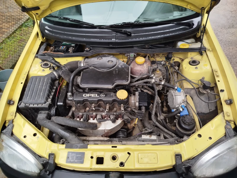 Opel Corsa, снимка 12 - Автомобили и джипове - 53052235