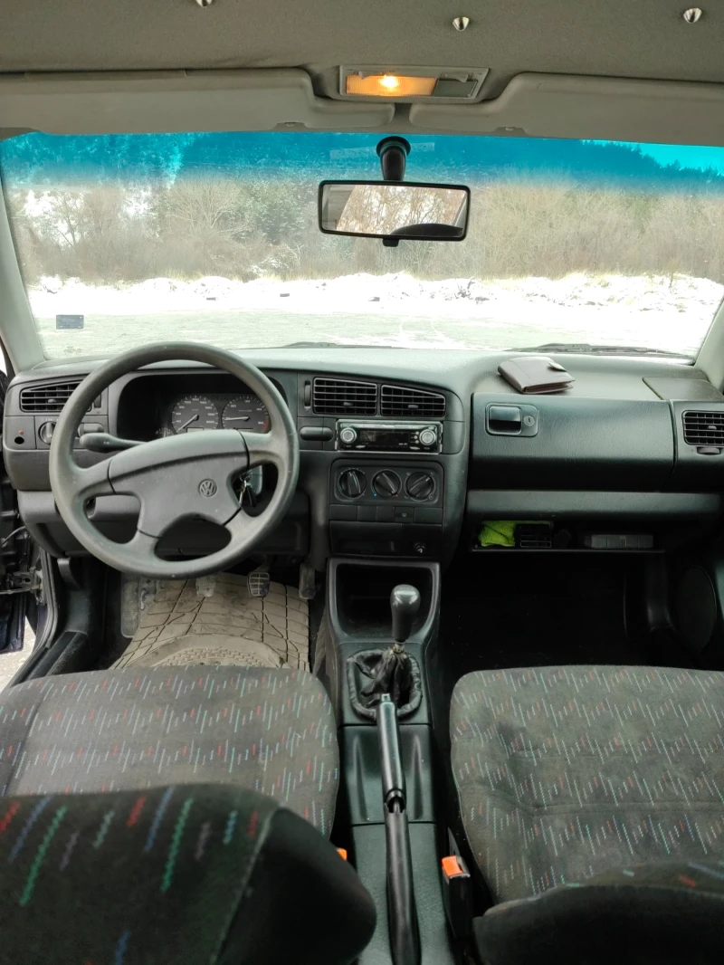 VW Golf  3 комби , снимка 5 - Автомобили и джипове - 53088077