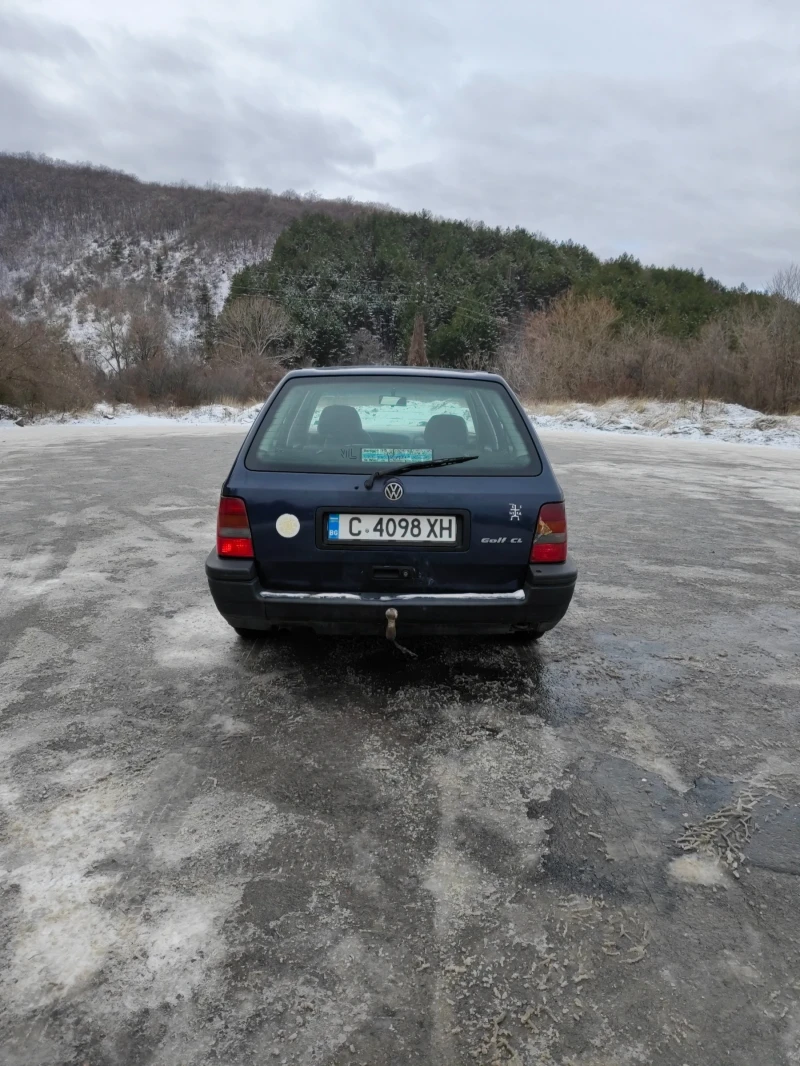 VW Golf  3 комби , снимка 2 - Автомобили и джипове - 53088077