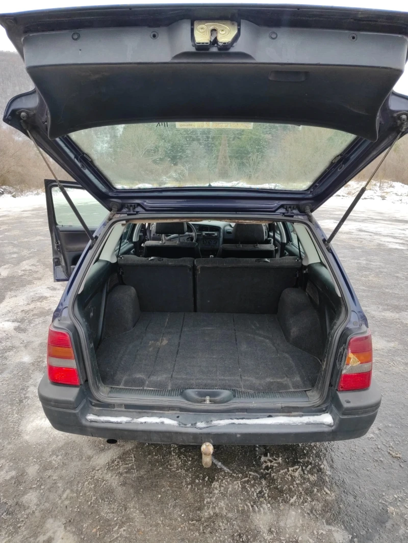 VW Golf  3 комби , снимка 8 - Автомобили и джипове - 53088077