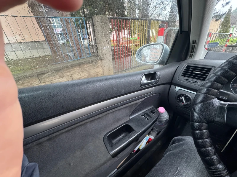 VW Golf, снимка 8 - Автомобили и джипове - 53096540