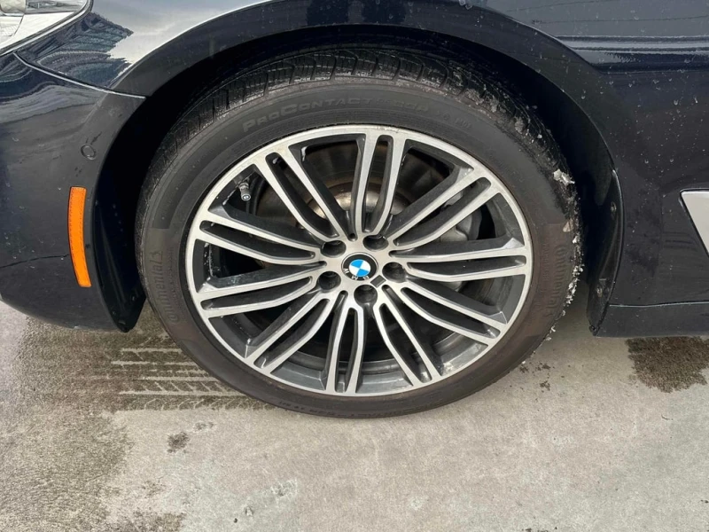 BMW 530 530i xDrive  CARFAX, снимка 7 - Автомобили и джипове - 53245009