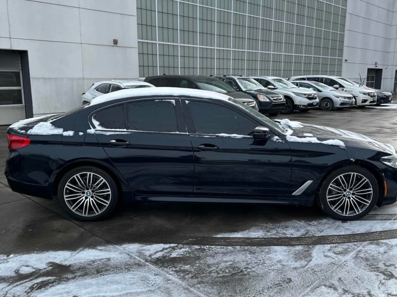 BMW 530 530i xDrive  CARFAX, снимка 12 - Автомобили и джипове - 53245009