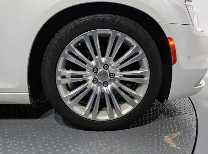 Chrysler 300c 3.6 - изображение 5