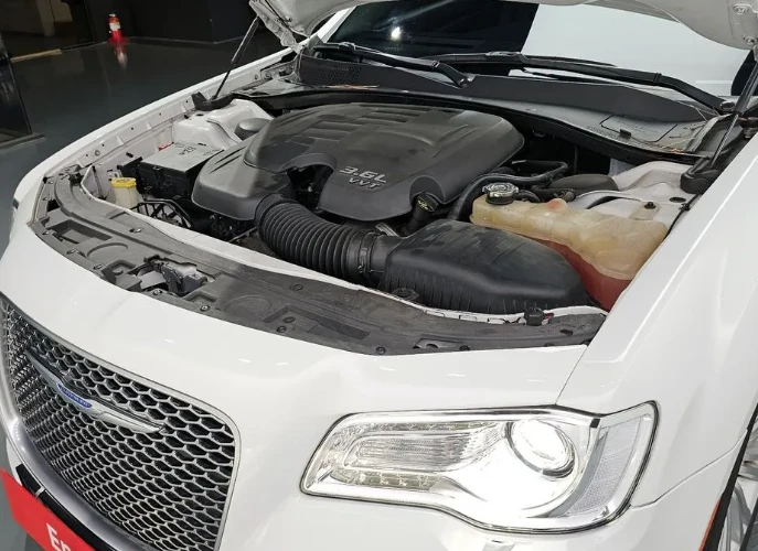 Chrysler 300c 3.6 - изображение 6