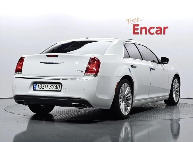 Chrysler 300c 3.6 - изображение 2