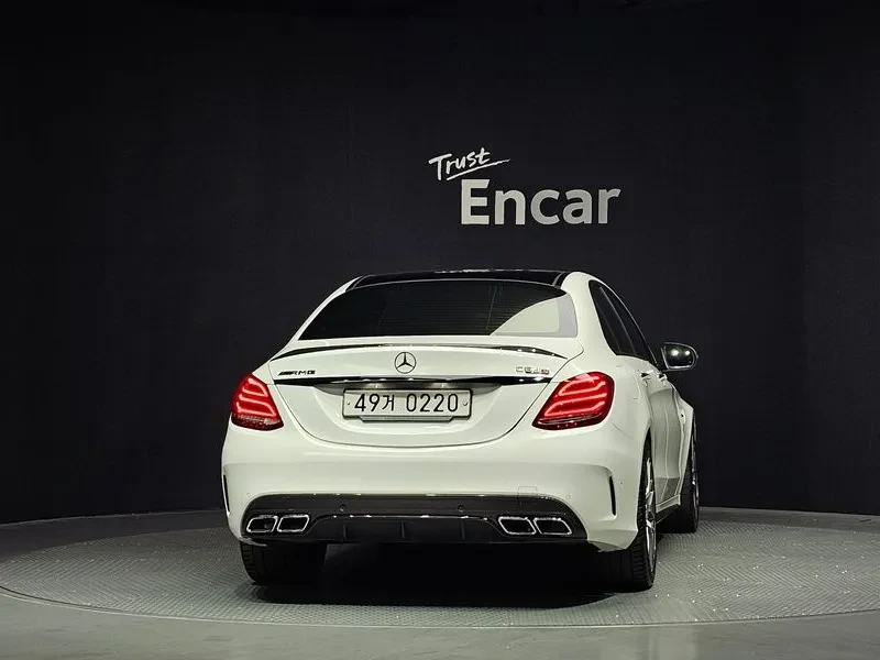 Mercedes-Benz C 63 AMG, снимка 4 - Автомобили и джипове - 55137479