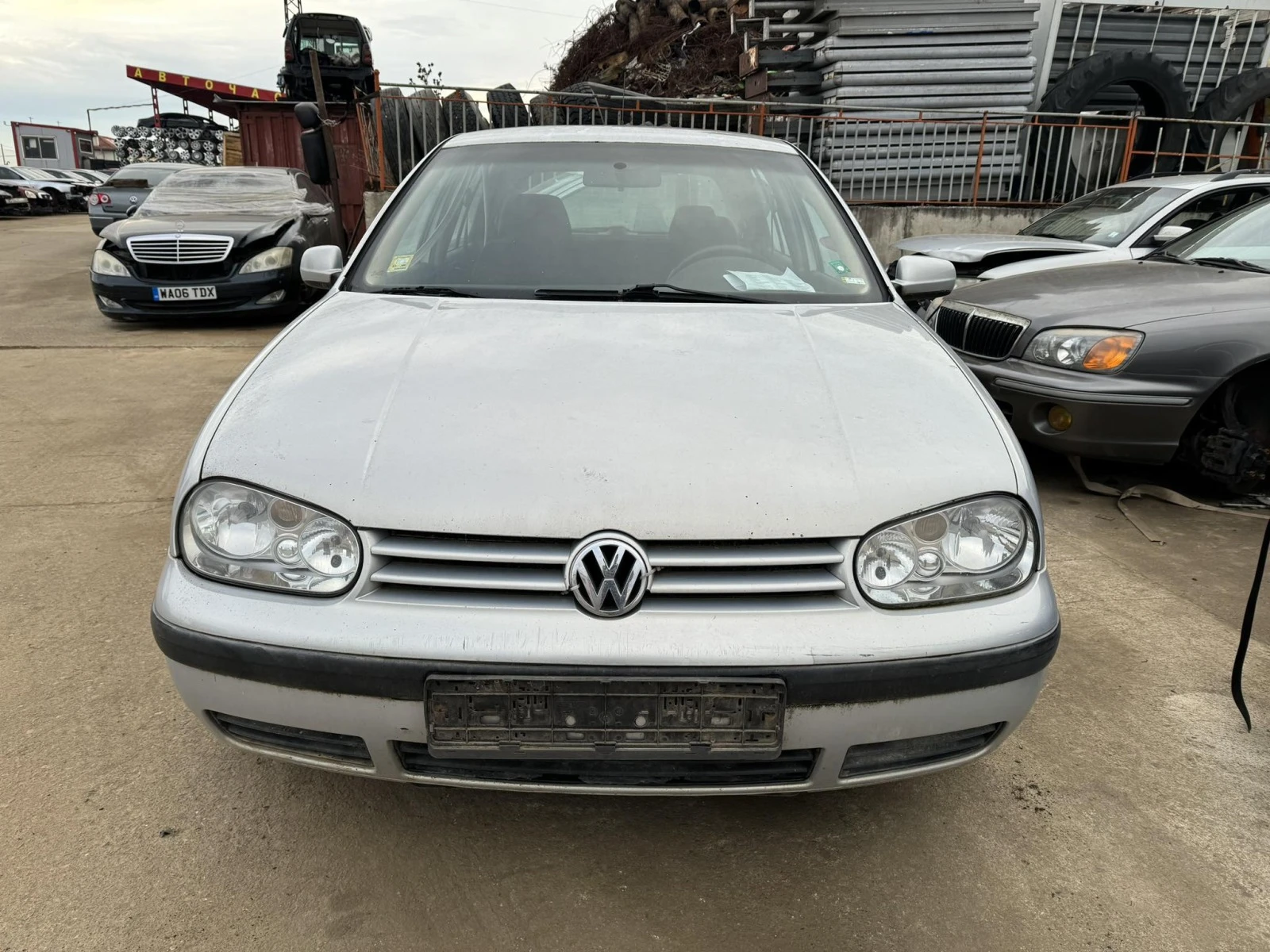 VW Golf 1.6 - изображение 4