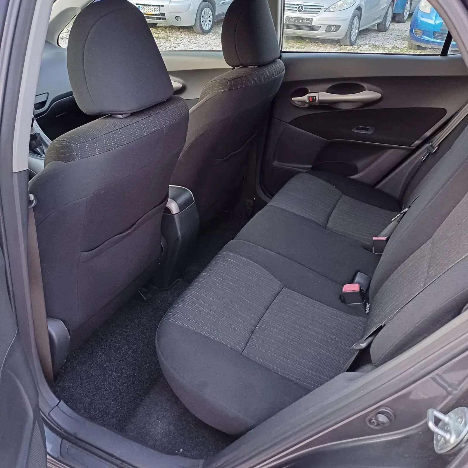 Toyota Auris 1.4 vvti - изображение 2