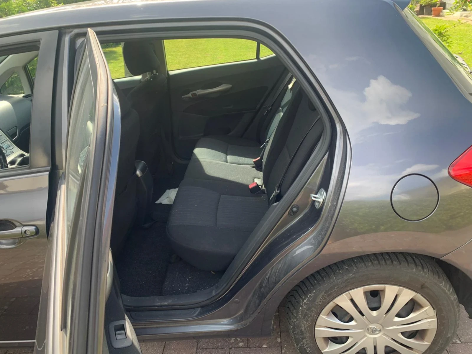 Toyota Auris 1.4 vvti - изображение 8