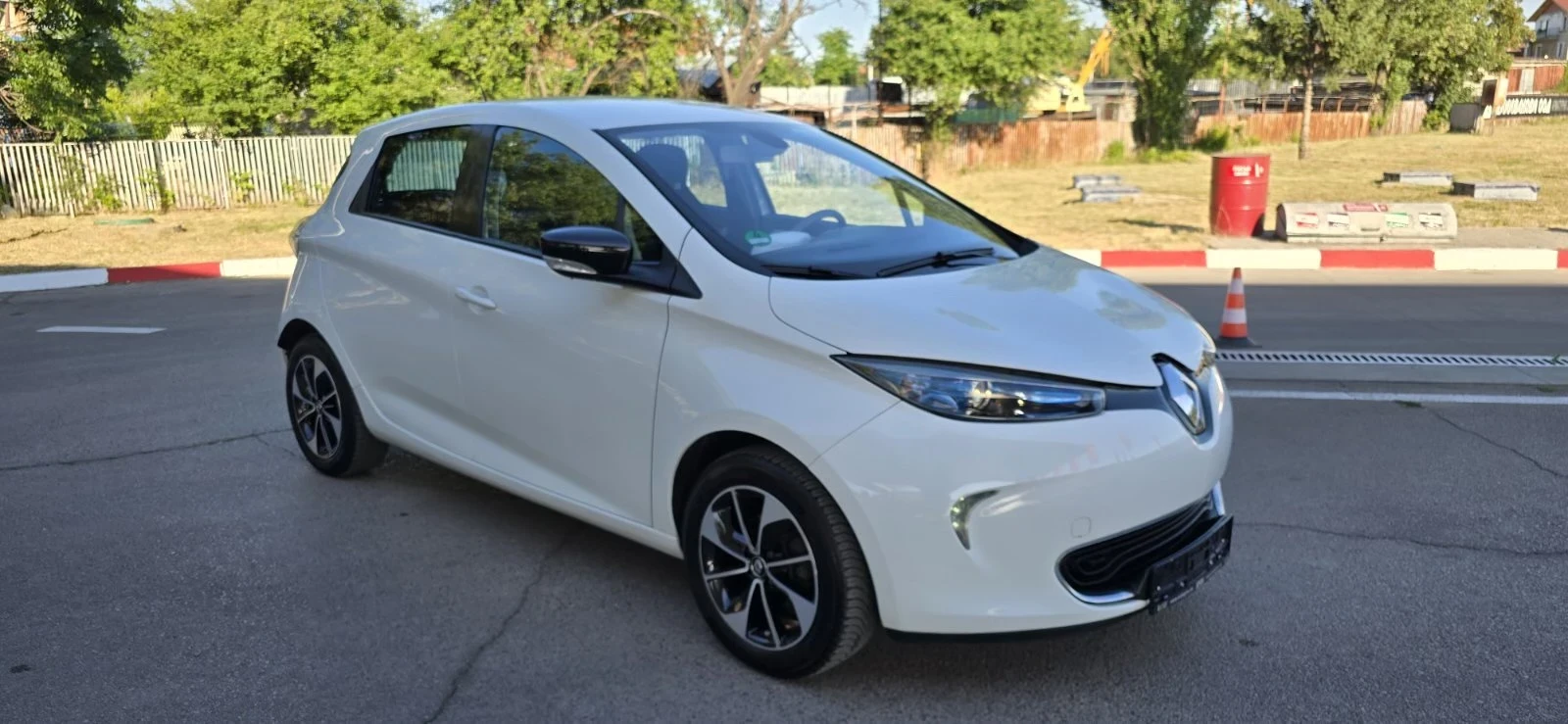 Renault Zoe НОВА КОЛА СЪС СОБСВЕННА БАТЕРИЯ-РЕАЛНИ-57ХИЛ.КМ. - изображение 7
