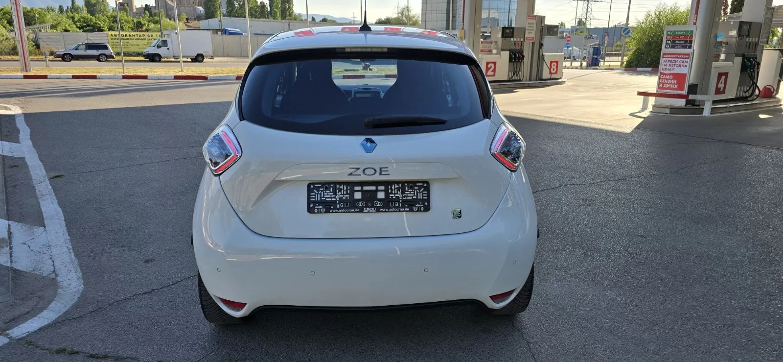 Renault Zoe НОВА КОЛА СЪС СОБСВЕННА БАТЕРИЯ-РЕАЛНИ-57ХИЛ.КМ. - изображение 4