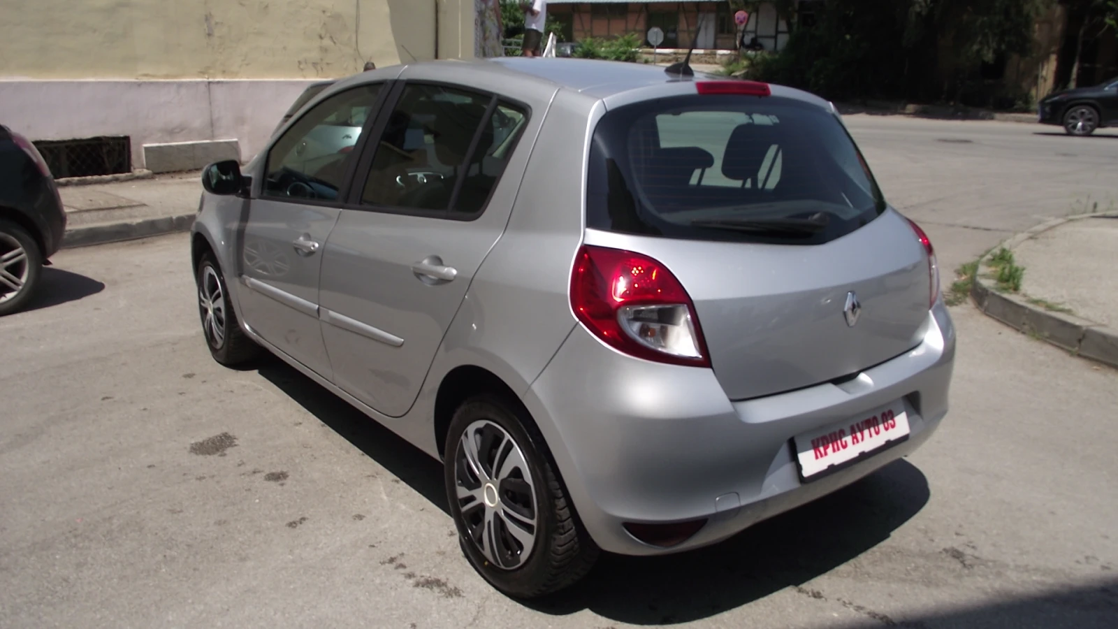 Renault Clio 1.4.i.75.k.c.5.100 km.НОВА - изображение 4