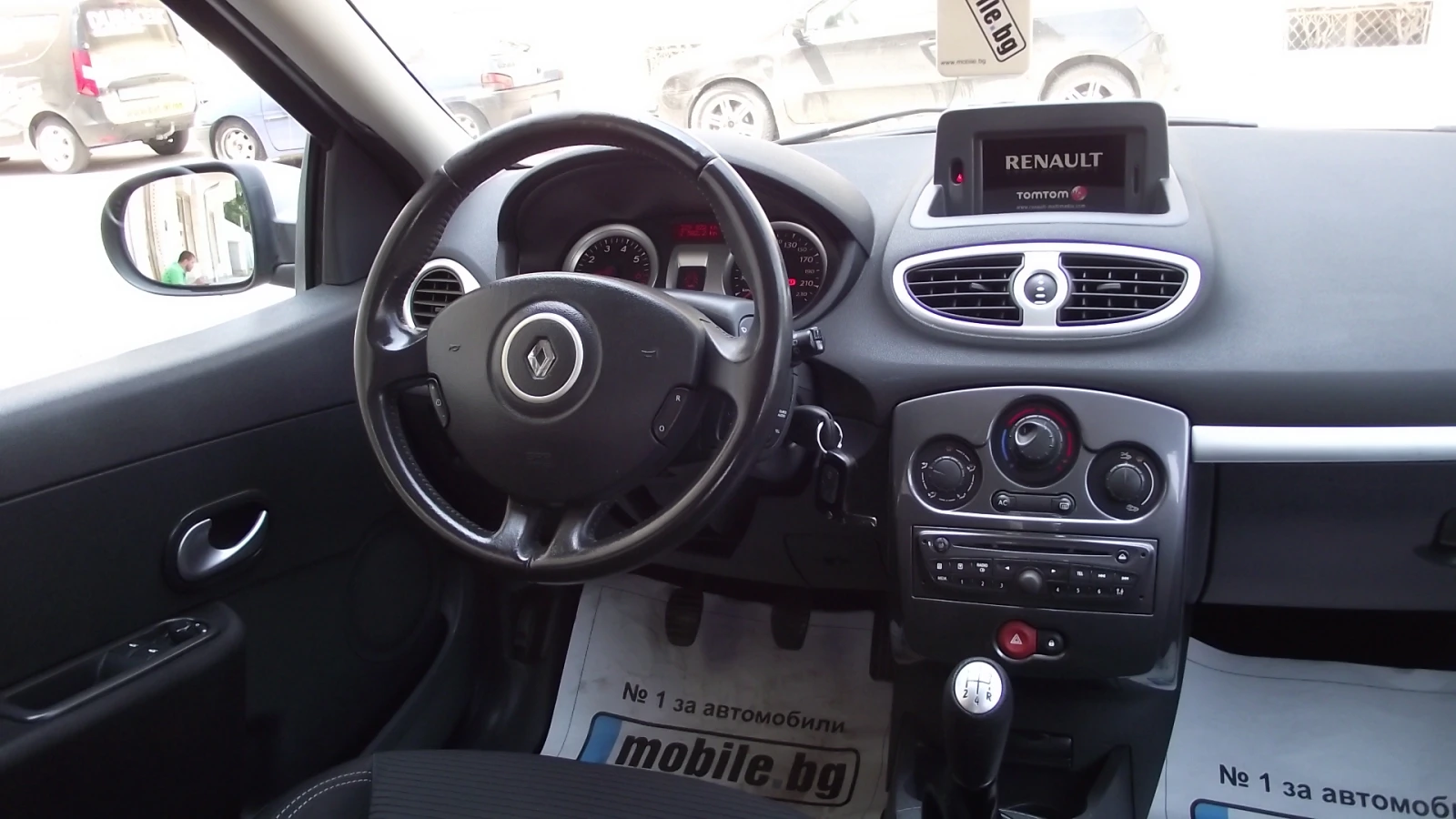 Renault Clio 1.4.i.75.k.c.5.100 km.НОВА - изображение 9