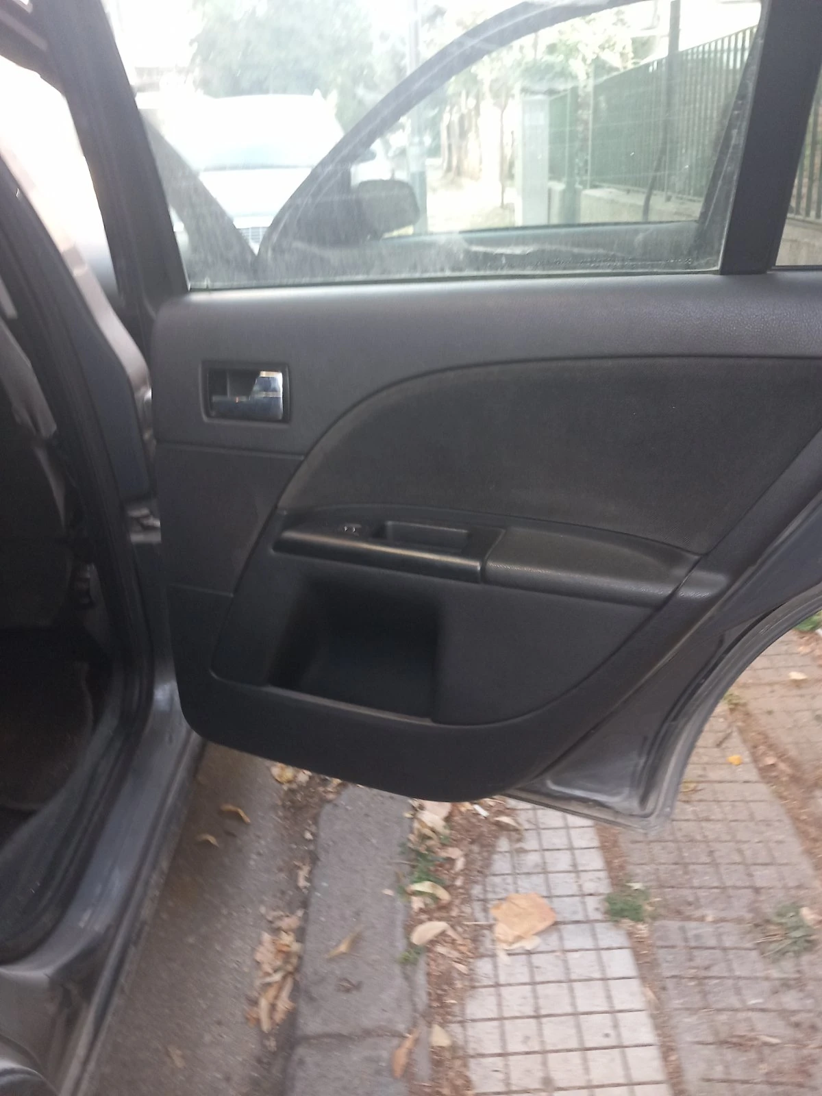 Ford Mondeo Ghia - изображение 6