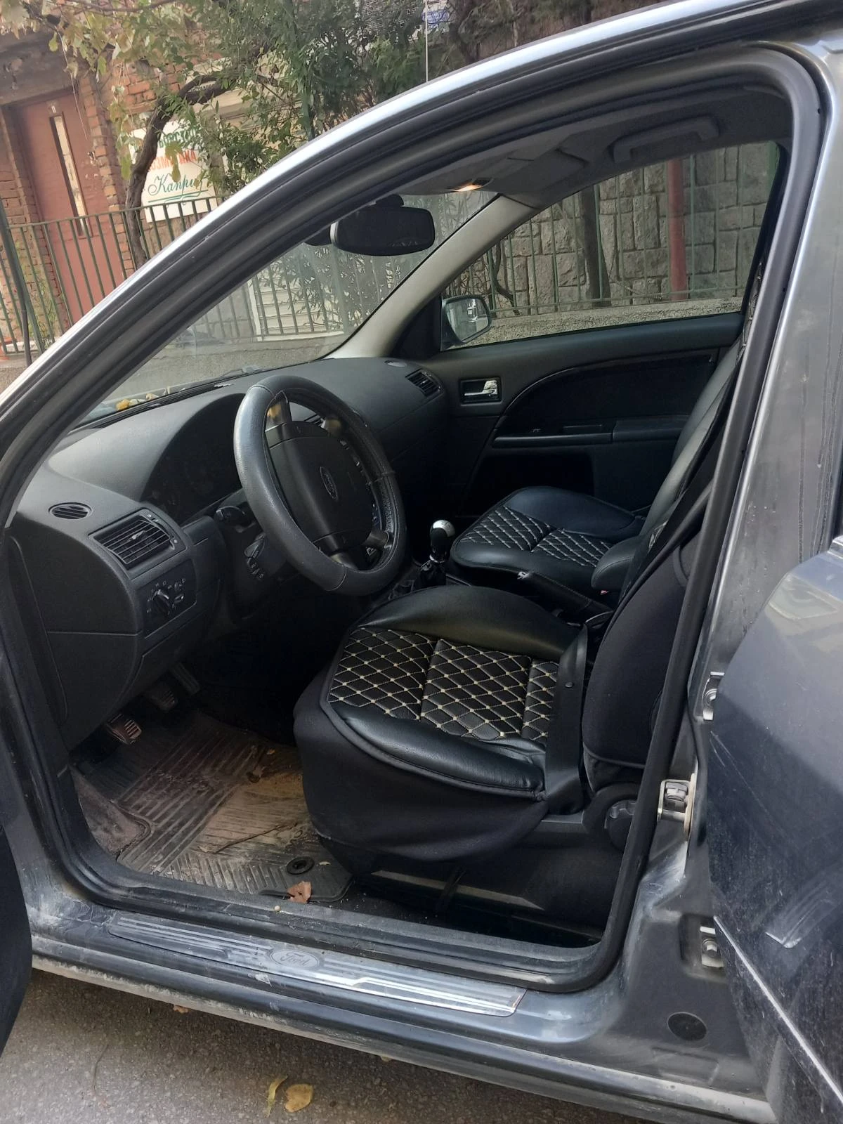 Ford Mondeo Ghia - изображение 10