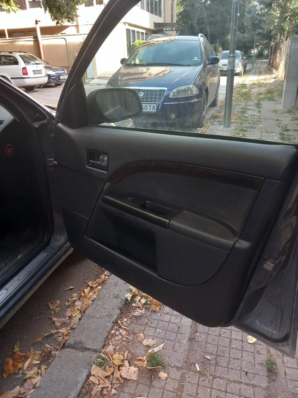 Ford Mondeo Ghia - изображение 5
