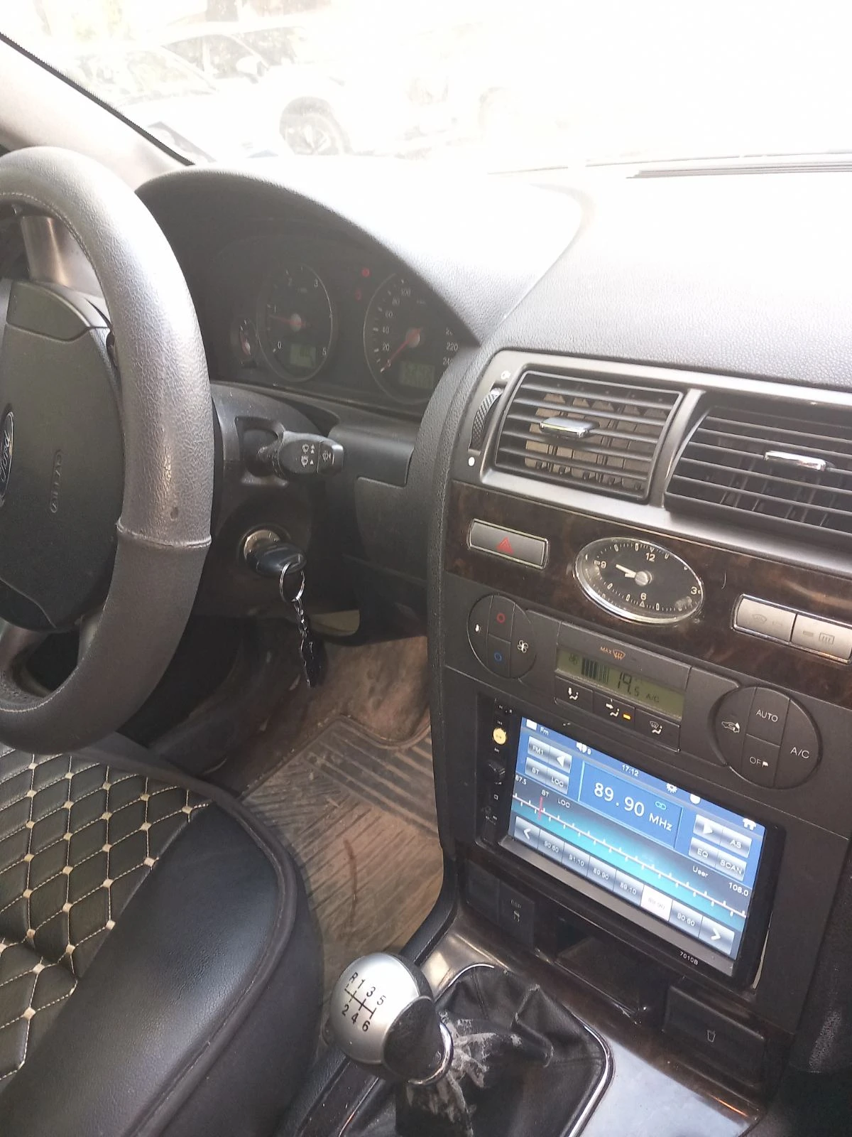 Ford Mondeo Ghia - изображение 8