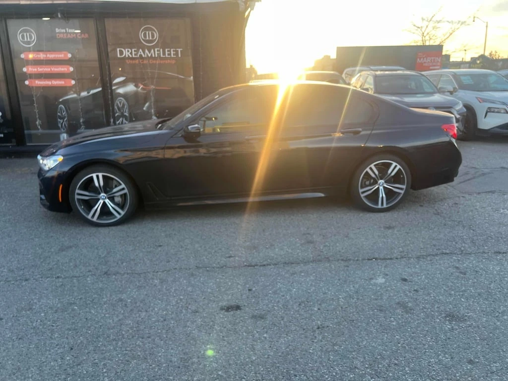 BMW 750 750i xDrive  CARFAX - изображение 2