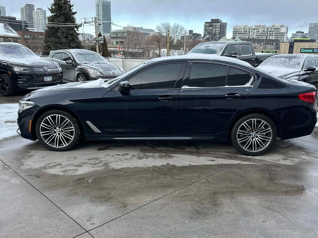 BMW 530 530i xDrive  CARFAX | Mobile.bg � ����������� 2